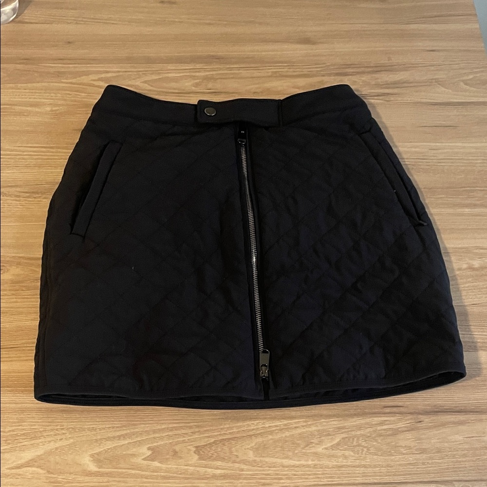 Athleta “Toasty Buns” Insulated Quilted Skirt